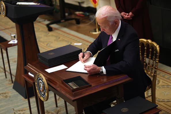 Biden wants to end confusion over when unemployed workers can refuse a job