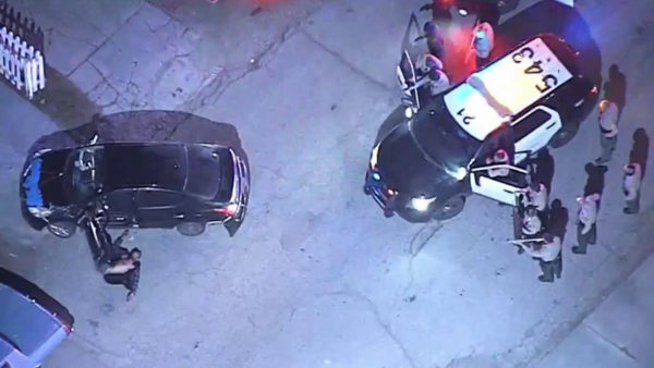 Slow-Speed Police Chase in Compton Ends With Driver Falling Out of Car – NBC Los Angeles