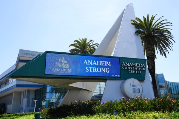 Orange County Opens Vaccine Site at Anaheim Convention Center – NBC Los Angeles