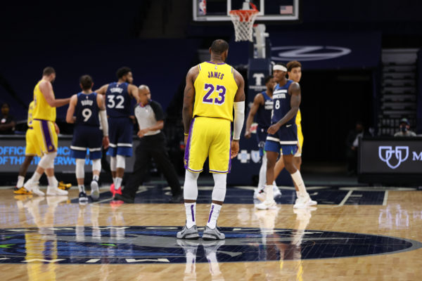 Without Anthony Davis, Lakers Fend Off Timberwolves 112-104 – NBC Los Angeles