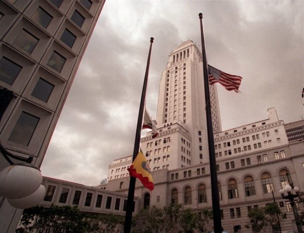 Mayor Garcetti Orders Flags Lowered to Half-Staff After 500,000 U.S. COVID-19 Deaths – NBC Los Angeles
