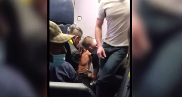 Passenger Tries to Open Door on Spirit Flight – NBC Los Angeles