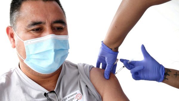 Gil Cedillo Launches Bilingual Campaign to Urge Latino Seniors to Get Vaccinated – NBC Los Angeles
