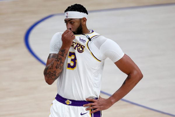 Lakers Collapse in Second Half, Lose to Mavericks 108-93 in Anthony Davis’ Second Game Back – NBC Los Angeles