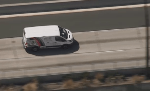 Police Chase Ends With Arrest After Driver Hits Guard Rail – NBC Los Angeles
