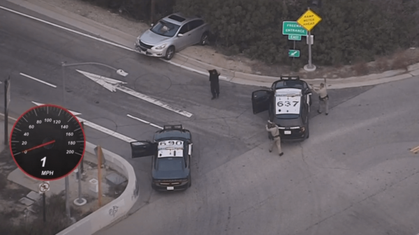 Police Pursuit Ends With Driver Resisting Arrest and Attacking CHP Officers – NBC Los Angeles