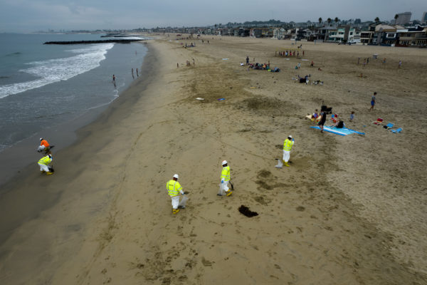 Beaches to Reopen in Huntington Beach Following Oil Spill – NBC Los Angeles