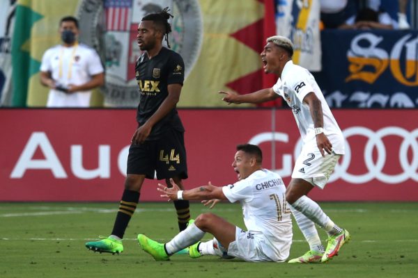 LA Galaxy Tie 1-1 With LAFC in El Tráfico – NBC Los Angeles