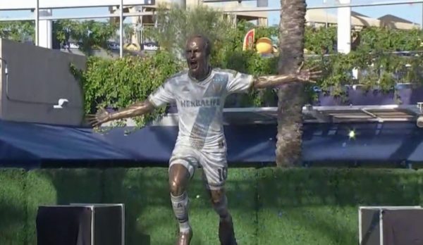 Statue of Former LA Galaxy Star Landon Donovan Unveiled at Dignity Health Sports Park – NBC Los Angeles