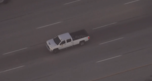 Police Chase Ends When Driver Surrenders in Chatsworth – NBC Los Angeles