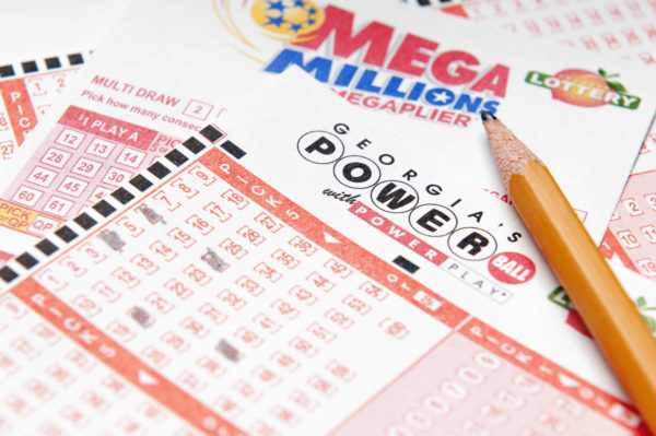Ticket With All Six Mega Millions Numbers Sold In Woodland Hills – NBC Los Angeles