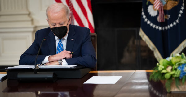 Biden’s Economy Is Surging but Voters Still See Gloom