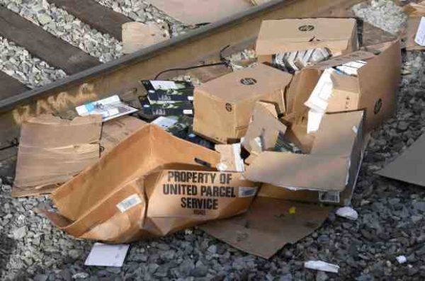 Thieves stealing cargo on LA rail lines, making off with goods and leaving debris behind – Daily News