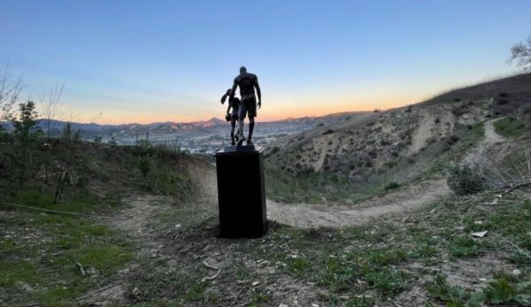 Kobe, Gianna Bryant Sculpture Placed at Crash Site – NBC Los Angeles