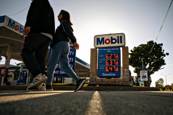 Average LA County Gas Price Drops Again, Now Below $6 – NBC Los Angeles