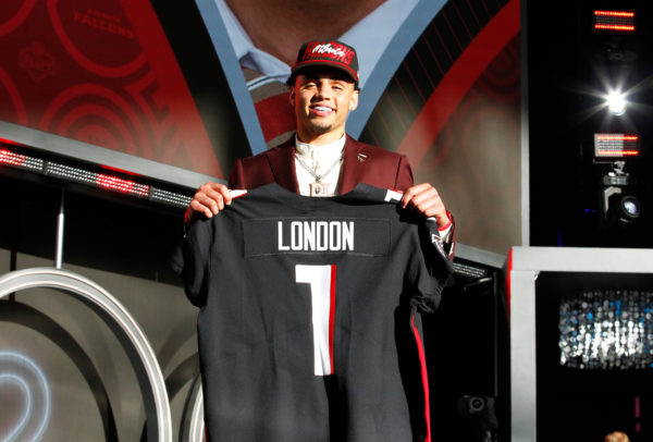 Falcons Draft USC Trojans WR Drake London, Get Much-needed Big-play Threat – NBC Los Angeles