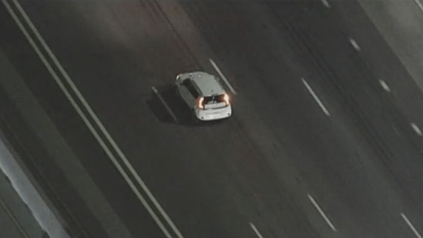 Driver In Long Pursuit Waits For Authorities Outside Supermarket Near USC – NBC Los Angeles