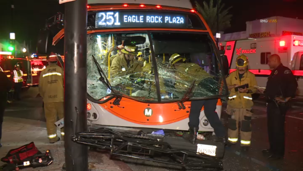 Bus Crash Injures Driver, Two Passengers in Huntington Park – NBC Los Angeles