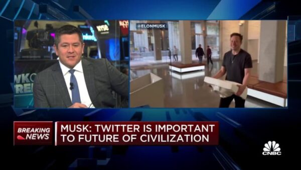 Elon Musk now in charge of Twitter, CEO and CFO have left, sources say