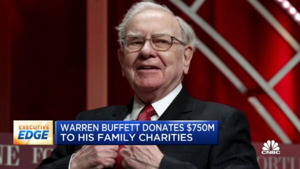 Warren Buffett explains his $750 million charitable donation on Thanksgiving eve