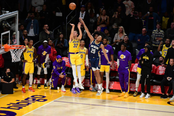Matt Ryan’s Buzzer Beater Forces OT, Lakers Rally For 120-117 Win Over Pelicans – NBC Los Angeles