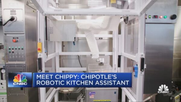 Restaurant chains are investing in robots, bringing change for workers