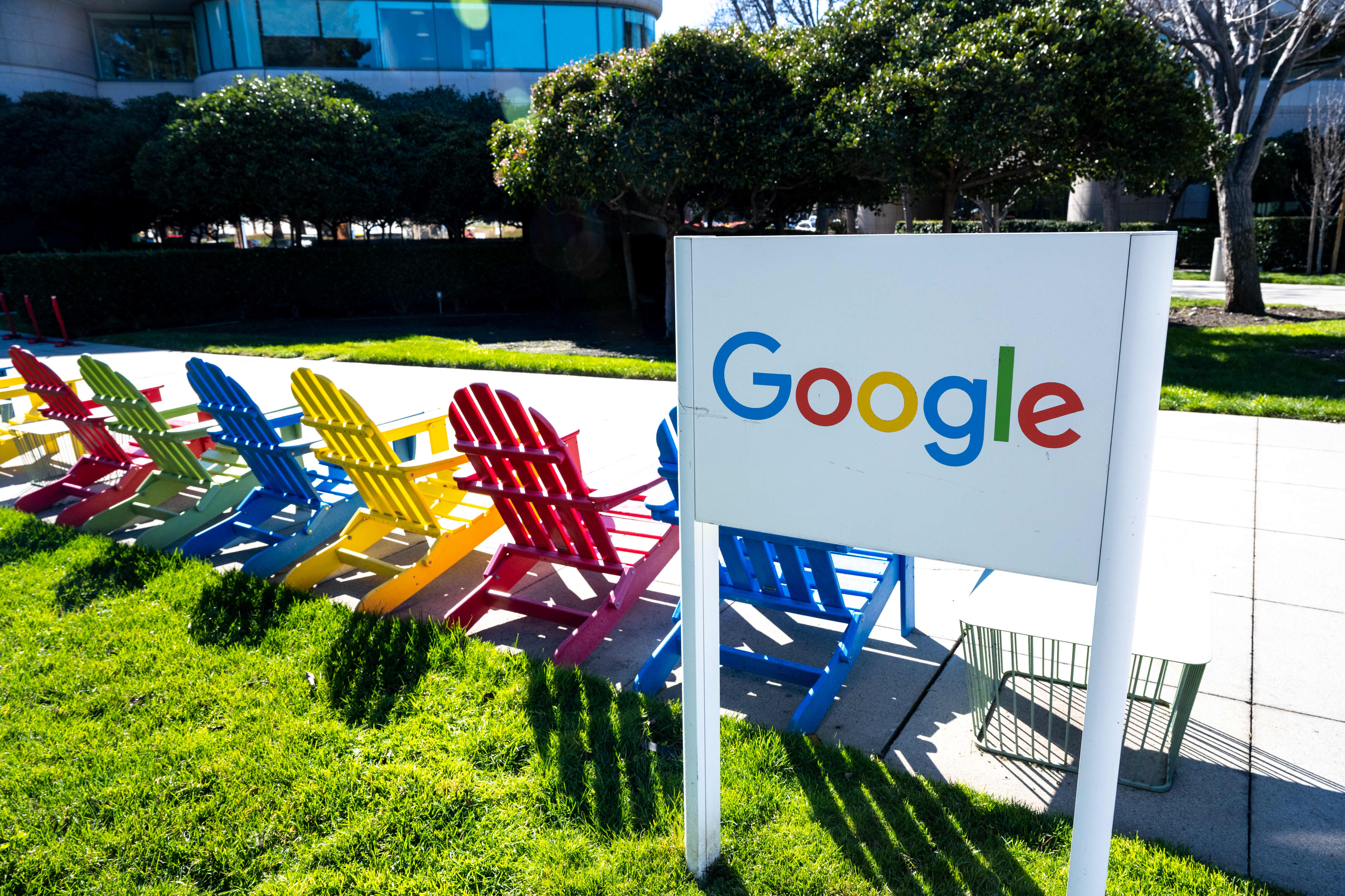 Why investors don't expect a dividend check from Alphabet anytime soon