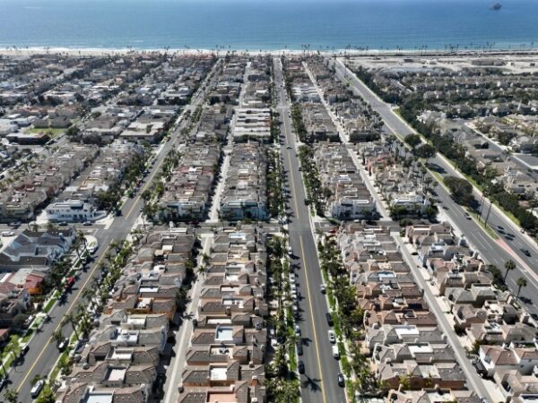 Huntington Beach is 1 for 7 in charter city fights – Daily News