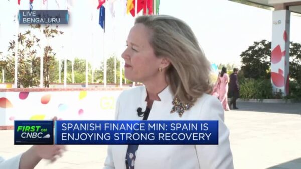 More Americans are moving to Spain, paying high prices for real estate