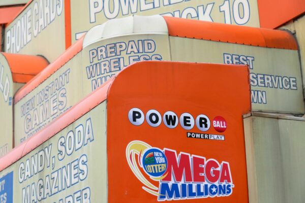 $1.05 billion Mega Million jackpot is among a surge in huge payouts due to more than just luck – Daily News