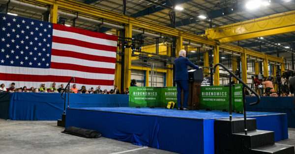 On the Economy, Biden Struggles to Convince Voters of His Success