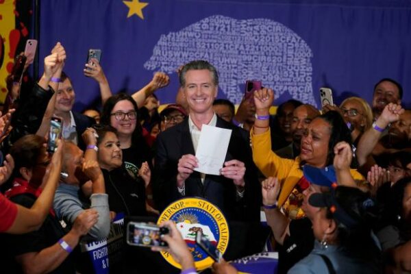 Gov. Newsom denies pushing for ‘bread’ exception in new fast food minimum wage law – Daily News