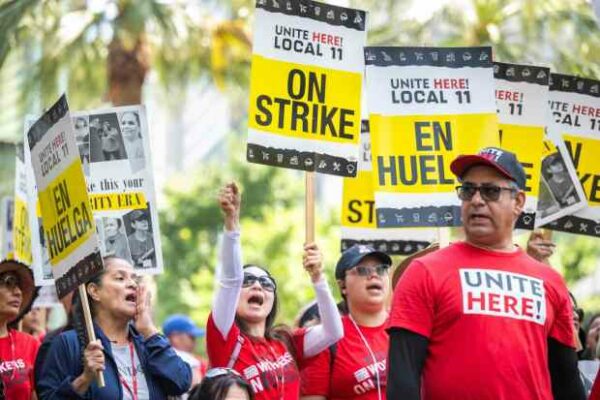 Workers at 34 Southern California hotels will see their pay rise by $10 an hour in new labor contracts – Daily News