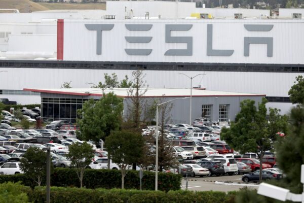 Tesla layoffs draw suit claiming not enough warning for California workers – Daily News