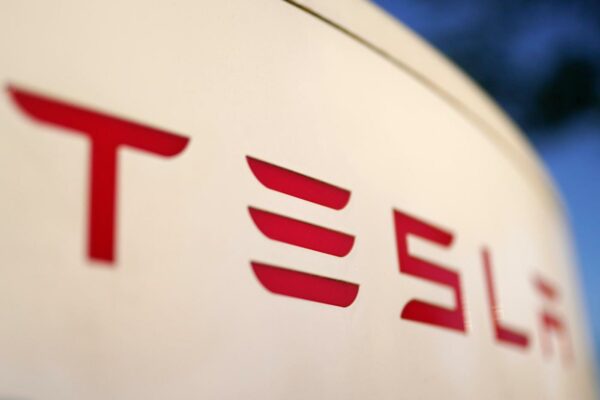 US probe wants to know if Tesla Autopilot recall did enough to get drivers to pay attention – Daily News