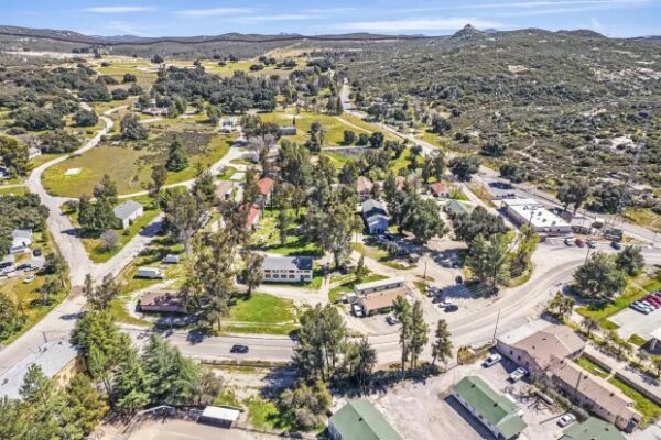 An entire California town is for sale — again. This time for $6.6M – Daily News
